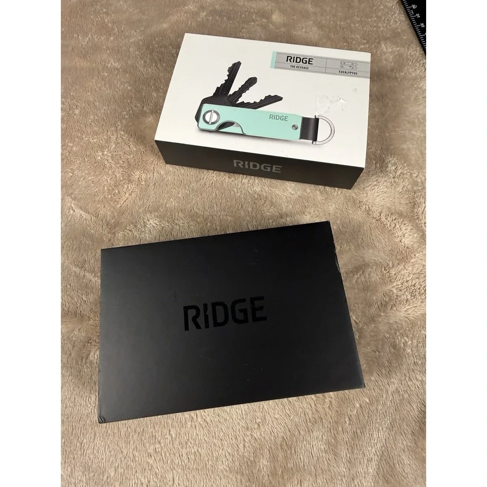 Ridge The KeyCase Eucalyptus Key Organizer Holder Compact Keychain New in Box
